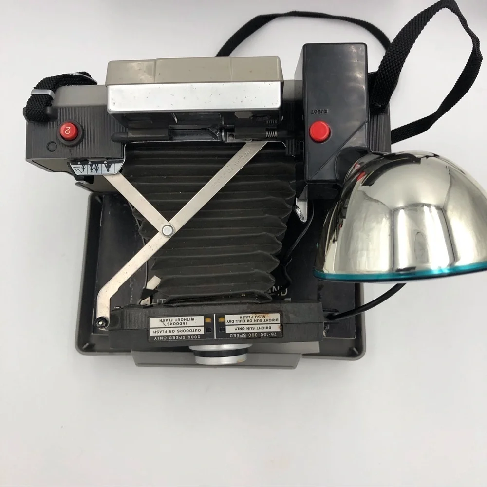 Vintage Polaroid 230 Land Camera